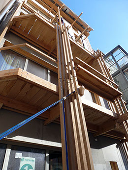 Holzbalkonn Aussenansicht
