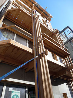 Holzbalkonn Aussenansicht
